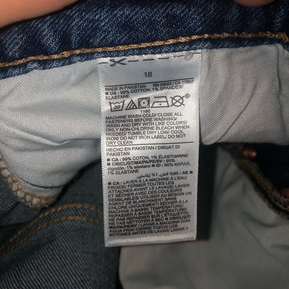 Old Navy Size 18 Shorts - Picture 5 of 6